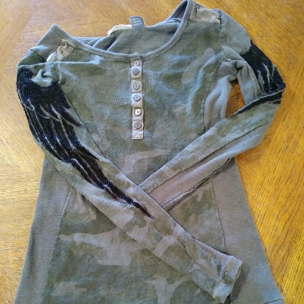 Miss Me Camo Long sleeve embellished top size L(S)